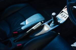 Image 33/52 of Porsche 911 Carrera 4 (1997)