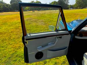Image 39/57 de Mercedes-Benz 280 SE 3,5 (1972)