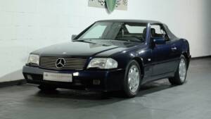 Image 17/33 de Mercedes-Benz 500 SL (1990)