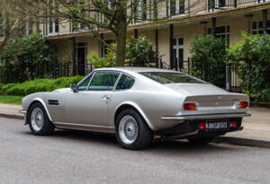 Afbeelding 4/30 van Aston Martin V8 Vantage X-Pack (1987)