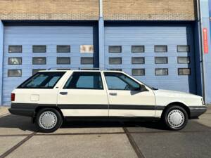 Image 5/24 de Renault R 21 Nevada (1987)