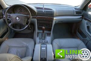 Image 10/10 of BMW 740iL (1994)