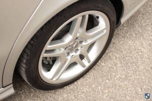 Image 61/72 of Mercedes-Benz E 55 AMG (2002)