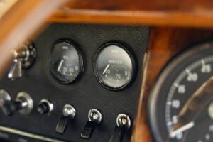Image 20/50 de Jaguar Mk II 3.8 (1966)
