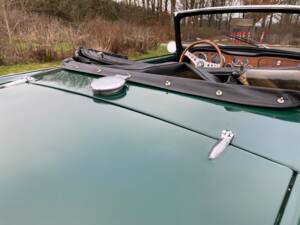 Image 22/66 of Triumph TR 4 (1964)