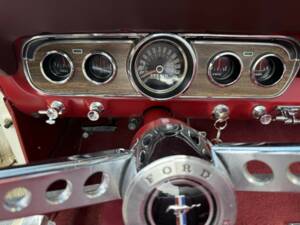 Image 33/50 de Ford Mustang 390 GTA (1966)