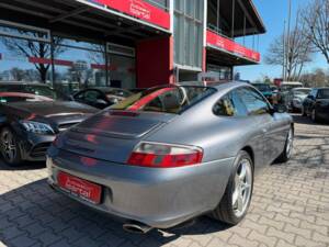 Afbeelding 6/30 van Porsche 911 Carrera (2003)