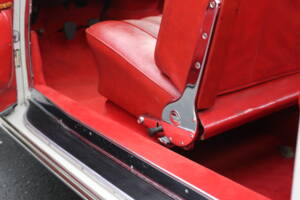 Image 36/41 of Mercedes-Benz 220 SE (1959)