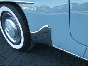 Image 24/29 de Mercedes-Benz 190 SL (1962)