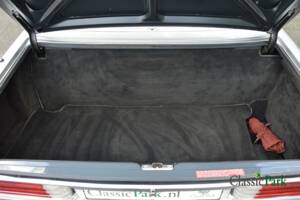 Image 12/50 de Mercedes-Benz 500 SL (1985)
