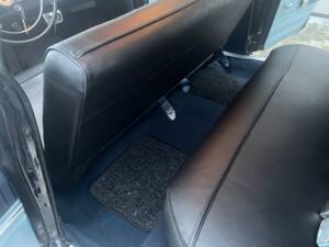 Bild 18/26 von Plymouth Fury I (1966)