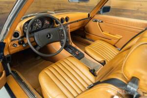 Image 2/19 of Mercedes-Benz 450 SL (1976)