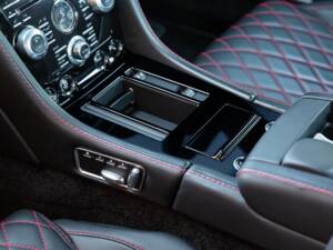 Afbeelding 66/69 van Aston Martin DBS (2012)