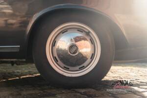 Image 19/45 of FIAT 2300 S Coupe (1963)