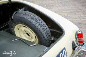 Image 58/61 of Mercedes-Benz 190 SL (1959)