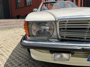 Imagen 9/43 de Mercedes-Benz 500 SL (1985)