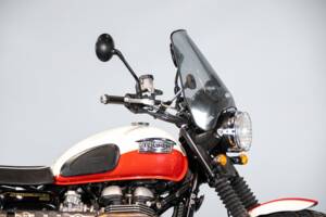 Image 39/50 of Triumph DUMMY (2014)