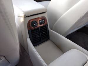 Image 16/71 of Daimler Super V8 (2000)