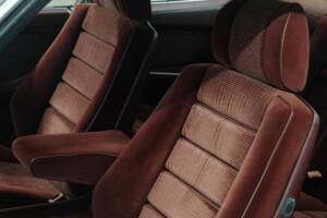 Bild 50/50 von Mercedes-Benz 560 SEC (1986)