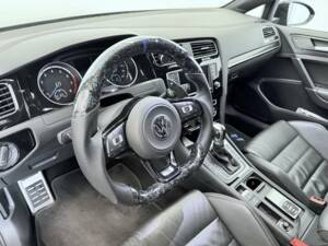 Bild 17/22 von Volkswagen Golf VII R (2016)