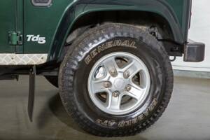 Immagine 14/18 di Land Rover Defender 90 Td5 (2002)