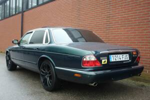 Bild 7/8 von Jaguar XJR 4.0 (2000)