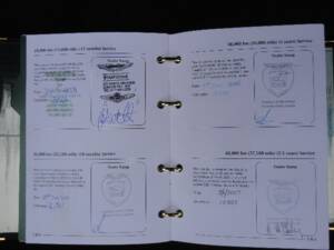 Image 28/30 de Aston Martin DB 7 Vantage Volante (2003)