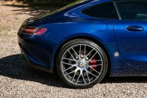 Bild 36/40 von Mercedes-AMG GT-S (2017)