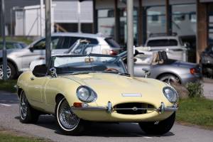 Image 7/35 de Jaguar E-Type (1967)