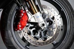 Image 37/50 of Aprilia RSV 1000 V60 (1999)