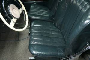 Bild 17/49 von Mercedes-Benz 220 SE (1960)