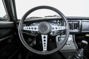 Bild 6/50 von MG MGB GT (1975)