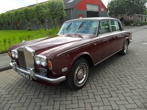 Image 13/20 of Rolls-Royce Silver Shadow I (1975)