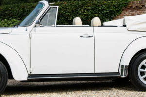 Immagine 35/50 di Volkswagen Kever 1303 &quot;Triple White&quot; (1977)