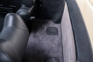 Image 25/43 of Mercedes-Benz 350 SL (1978)