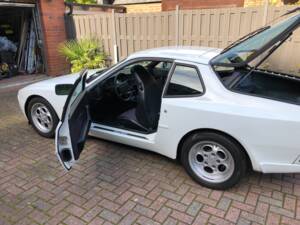 Image 13/45 of Porsche 944 Turbo (1985)