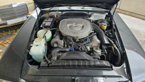 Immagine 5/34 di Mercedes-Benz 500 SL (1980)