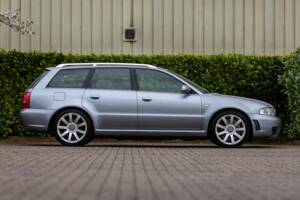 Image 5/50 de Audi RS4 Avant (2001)