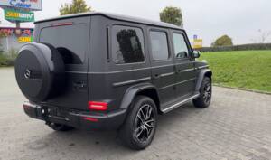 Image 4/13 of Mercedes-Benz G 400 d (LWB) (2021)