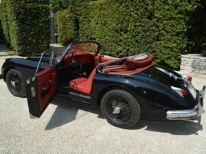 Imagen 4/8 de Jaguar XK 150 OTS (1959)