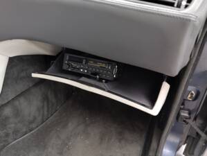 Bild 30/113 von BMW 735i (1986)