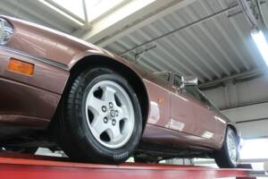 Image 13/50 of Jaguar XJS 4.0 (1994)
