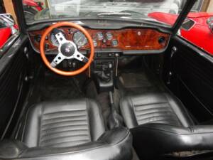Bild 30/33 von Triumph TR 6 PI (1973)