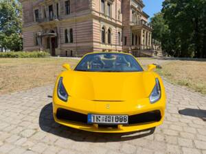 Image 3/18 of Ferrari 488 Spider (2018)