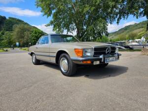 Image 24/27 of Mercedes-Benz 350 SL (1972)