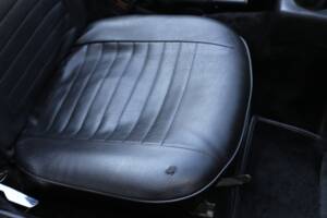 Image 40/49 of Triumph TR 6 (1976)