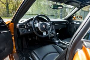 Image 21/34 de Porsche 911 Targa 4S (2008)