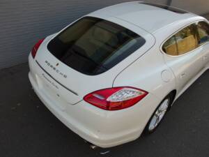 Bild 16/99 von Porsche Panamera Turbo (2009)