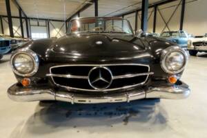 Image 9/43 of Mercedes-Benz 190 SL (1962)