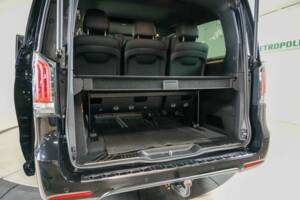 Image 11/35 of Mercedes-Benz V 300 d 4MATIC (2025)